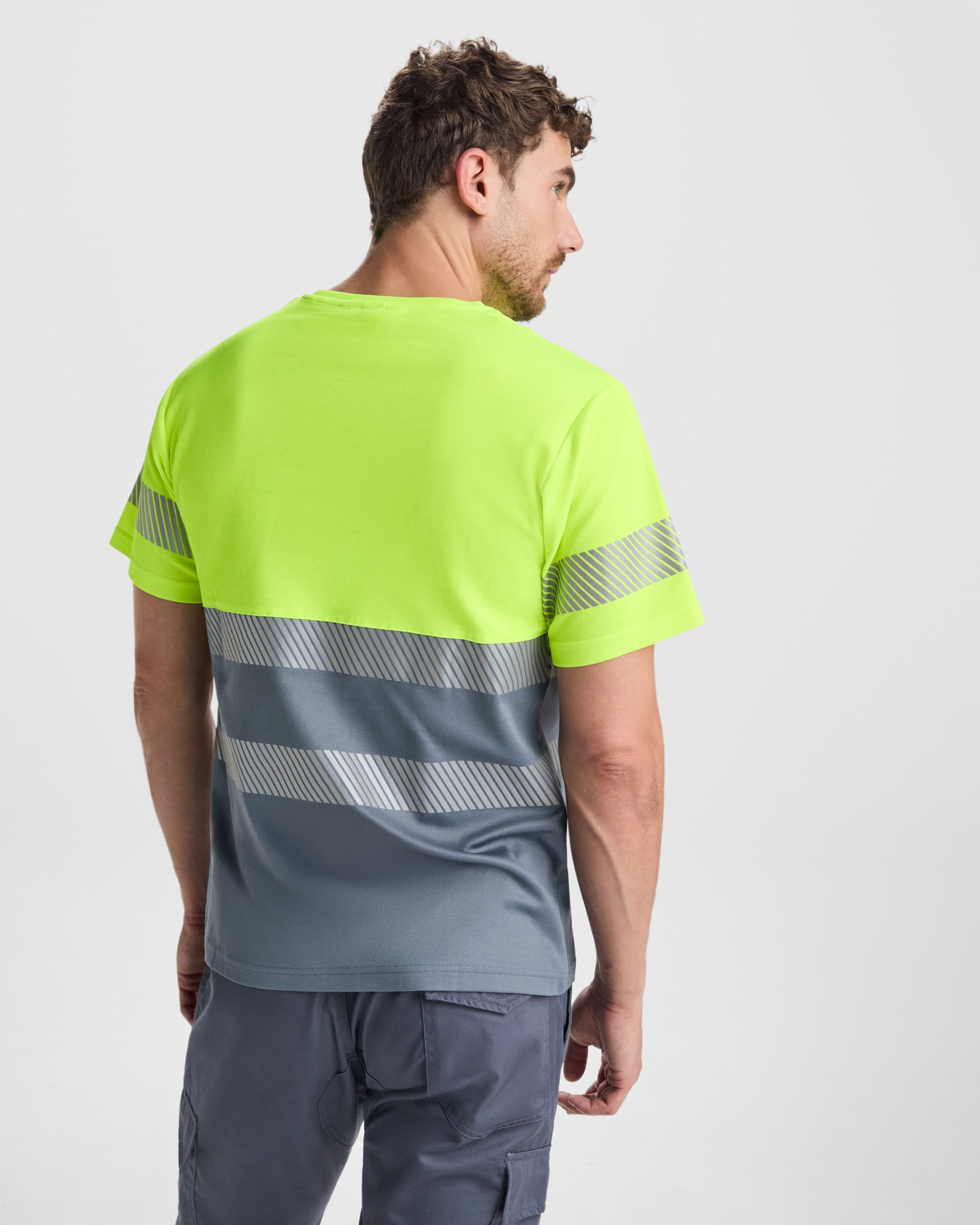 Atmungsaktives, kurzärmeliges T-Shirt mit hoher Sichtbarkeit Bestickt & Bedruckt ab 19,95 € - Ansicht 2